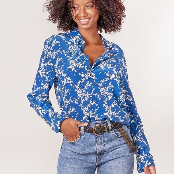 Tucker Brooklyn Button Up Cadet Love Duet Blue Silk Crepe de Chine Floral - Picture 3 of 3